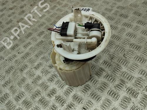 Used Fuel pump MERCEDES-BENZ CLA Coupe (C117) CLA 180 (117.342) (122 hp) 26511604