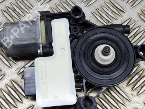Used Right front window motor SKODA OCTAVIA III Combi (5E5, 5E6) 2.0 TDI 4x4 (150 hp) 15082484