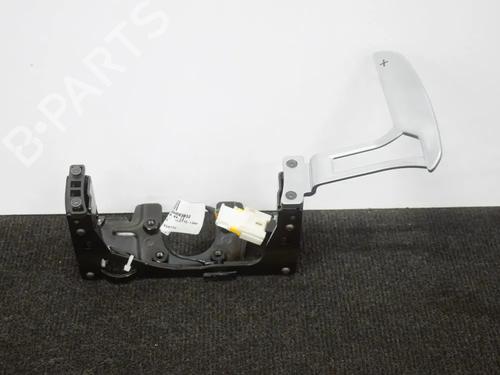 Used Steering wheel controls Steering wheel controls MASERATI GHIBLI III (M157) 3.0 S Q4 (409 hp) 8833735 8833735