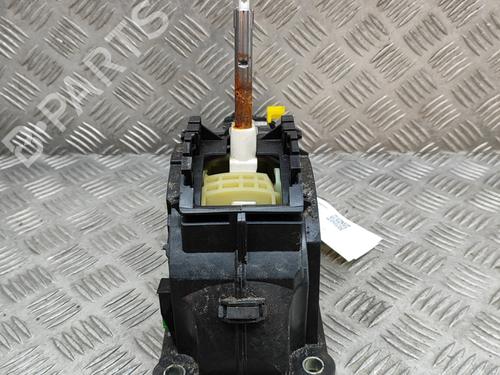 Used Gear lever VOLVO XC60 I SUV (156) D4 (190 hp) 16077212