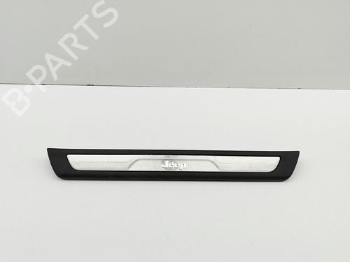 Used Step JEEP GRAND CHEROKEE IV (WK, WK2) 3.0 CRD V6 4x4 (250 hp) 29829927