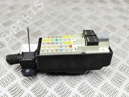 Fuse box JAGUAR XE (X760) 2.0 D | BP38239274E1 - Image 3