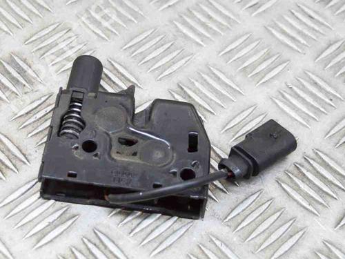 Used Hood lock AUDI Q3 (8UB, 8UG) 2.0 TDI (140 hp) 13465503