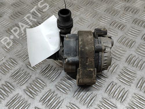 Used Auxiliary water pump BMW 3 (F30, F80) 330 e (252 hp) 21188493