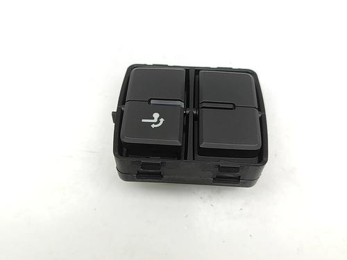 Switch AUDI Q5 (8RB) 2.0 TDI quattro | BP30381996I30