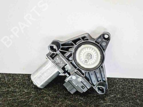 Used Right rear window motor MERCEDES-BENZ E-CLASS (W213) E 200 4-matic (213.043) (184 hp) 6744530