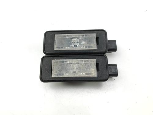 Używane Lampa oświetlenia tablicy rejestracyjnej CITROËN C4 CACTUS 1.6 BlueHDi 100 (99 hp) 29975803