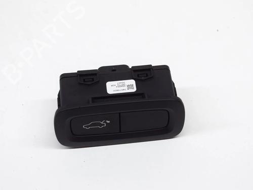 switch-volvo-xc40-536-2017-27759621 main image