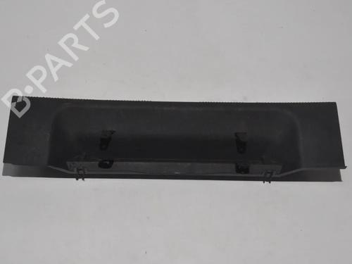 Pynteleist til bakluke Pynteleist til bakluke SKODA YETI (5L) 1.6 TDI (105 hp) 14655600 14655600