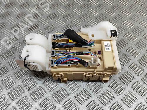 Used Fuse box TOYOTA AURIS (_E18_) 1.3 Dual-VVTi (NRE180_, NRE180R) (99 hp) 29523899
