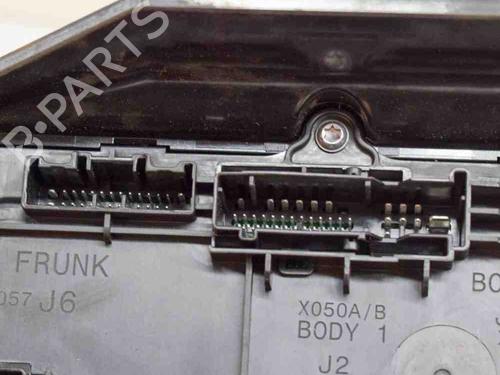 Module électronique TESLA MODEL 3 (5YJ3) EV Performance AWD | BP27761984M83 