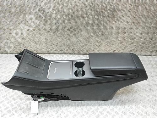 Midtkonsoll Midtkonsoll TESLA MODEL 3 (5YJ3) EV AWD (441 hp) 33732289 33732289