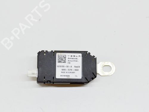 Used Electronic module TESLA MODEL Y (5YJY) EV Performance All-wheel Drive (462 hp) 27752600