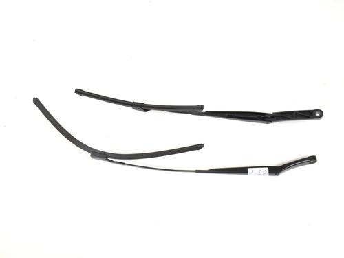Used Front windshield wiper arm VW PASSAT B8 (3G2, CB2) 1.4 TSI (150 hp) 30213071