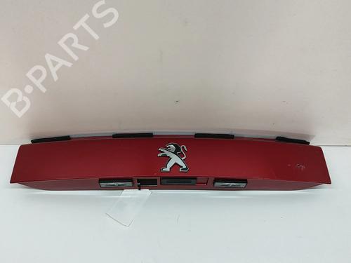Pynteliste til bagklap Pynteliste til bagklap PEUGEOT 2008 II (UD_, US_, UY_, UJ_, UR_, UC_) e-2008 (UKZKXZ) (136 hp) 36044428 36044428