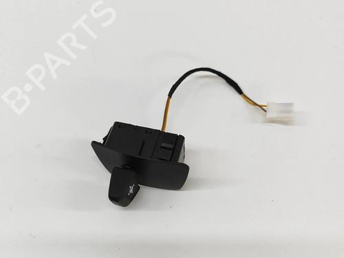 Mando BMW X7 (G07) xDrive 40 d Mild-Hybrid (340 hp) 27797395