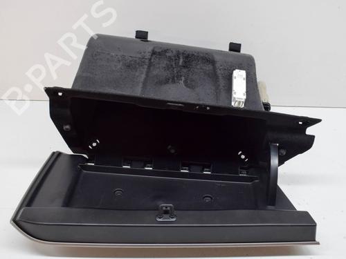 Used Glove box BMW i3 (I01) Electric (170 hp) 8935968