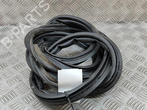 Rubber door seal PEUGEOT 2008 II (UD_, US_, UY_, UJ_, UR_, UC_) e-2008 (UKZKXZ) | BP27778903C142 