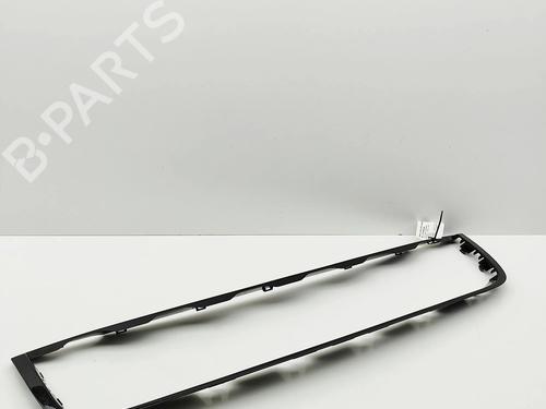 Grille LAND ROVER DISCOVERY V (L462) D300 MHEV 4x4 | BP30644277C40