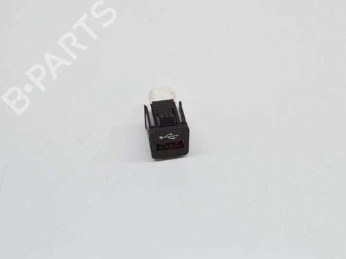Used Electronic module Electronic module BMW 5 (G30, F90) 520 d (190 hp) 14654904 14654904