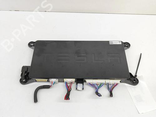 Used Electronic module Electronic module TESLA MODEL X (5YJX) P100D AWD (772 hp) 25218036 25218036