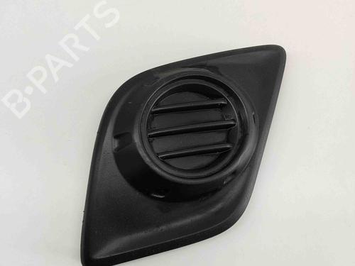 Used Grille TOYOTA HILUX VIII Pickup (_N1_) 2.4 D 4WD (GUN125_, GUN125R) (150 hp) 15851705