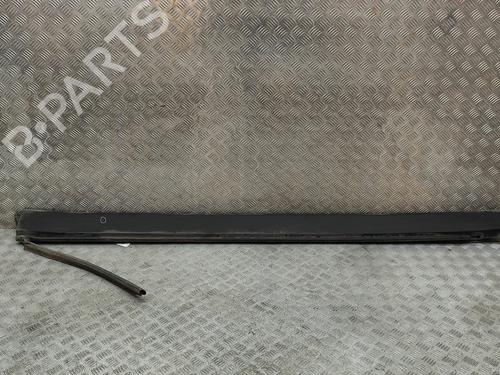 Used Left sideskirt VOLVO XC60 II (246) T6 Plug-In Hybrid AWD (349 hp) 27789323