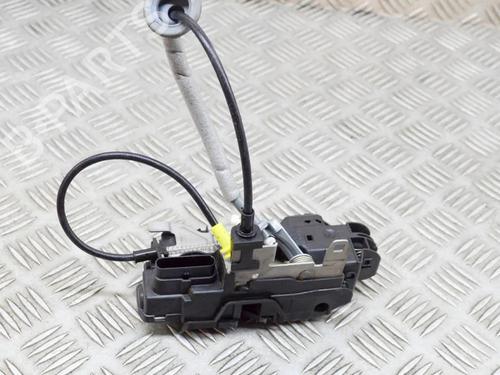 front-left-lock-volvo-v90-ii-estate-235-d4-c26966105-31349894-2016-12312618 main image