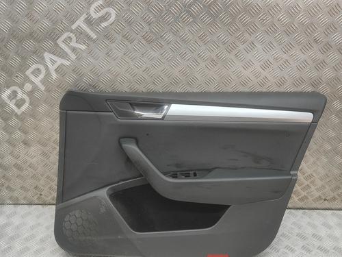 Used Front right panel Front right panel SKODA SUPERB III Estate (3V5) 2.0 TDI (150 hp) 33798381 33798381