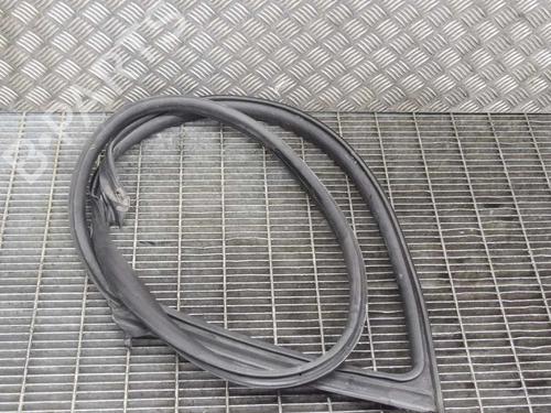 Used Rubber door seal Rubber door seal MASERATI GHIBLI III (M157) 3.0 S Q4 (409 hp) 14609550 14609550