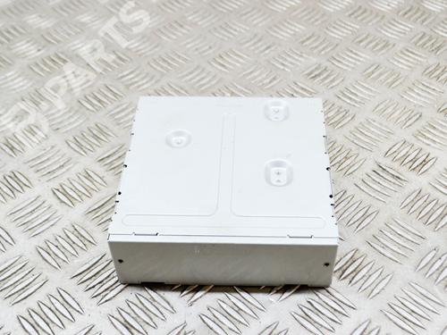 Used Radio Radio TESLA MODEL S (5YJS) 90D AWD (422 hp) 10073165 10073165