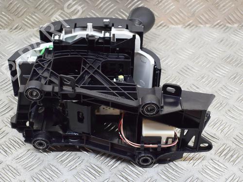 Gear lever TOYOTA YARIS (_P13_) 1.5 Hybrid (NHP130_) | BP10074365M90 