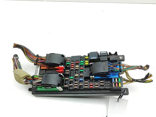 fuse-box-jaguar-f-type-coupe-x152-2013-32238760 main image