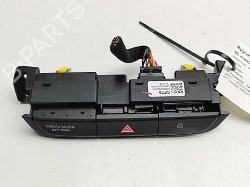 Used Warning switch Warning switch KIA XCEED (CD) 1.6 CRDi 136 (136 hp) 33661725 33661725