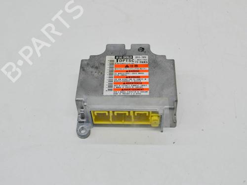 Used ECU airbags ECU airbags SUZUKI GRAND VITARA II (JT, TE, TD) 2.4 All-wheel Drive (JT424, JB424, TDA4) (166 hp) 8935215 8935215