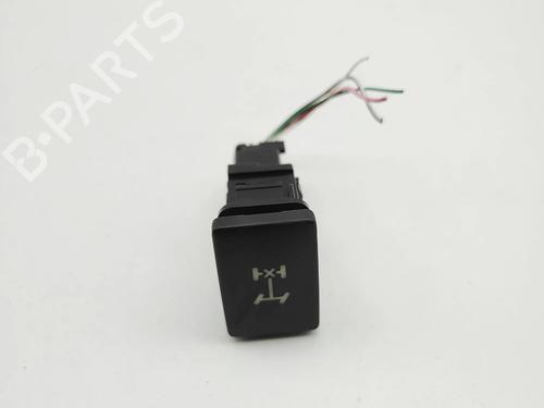 Used Switch Switch TOYOTA HILUX VIII Pickup (_N1_) 2.4 D 4WD (GUN125_, GUN125R) (150 hp) 39244561 39244561
