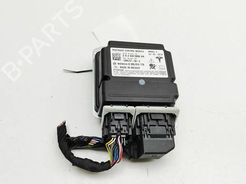 Used ECU airbags ECU airbags TESLA MODEL 3 (5YJ3) EV Performance AWD (462 hp) 33394522 33394522