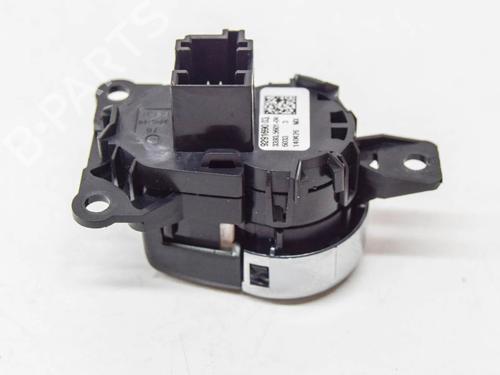 Switch BMW X5 (F15, F85) xDrive 30 d | BP7736030I30