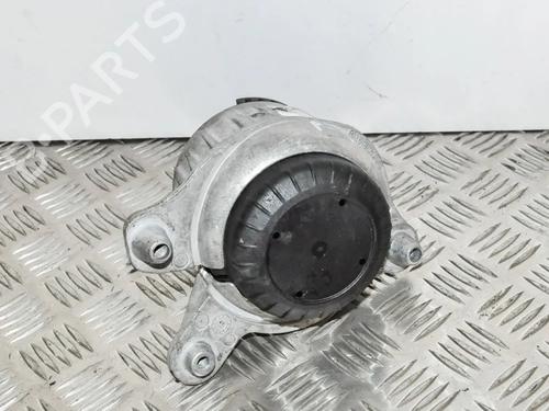 Used Engine mount Engine mount MERCEDES-BENZ C-CLASS (W205) C 220 BlueTEC / d (205.003) (163 hp) 6734025 6734025