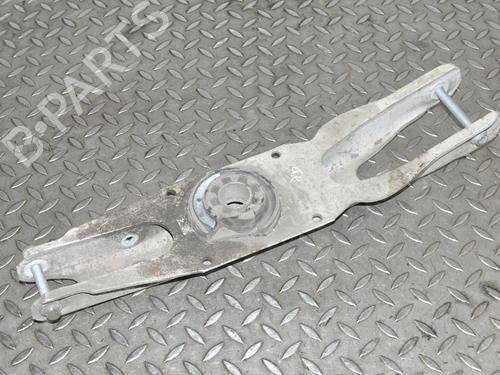 Used Left rear suspension arm Left rear suspension arm MERCEDES-BENZ GLA-CLASS (X156) GLA 220 CDI (156.903) (170 hp) 33341711 33341711