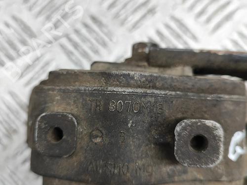 Engine mount LAND ROVER FREELANDER 2 (L359) 2.2 TD4 4x4 | BP27240239M89 