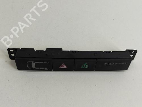 Used Switch MITSUBISHI OUTLANDER III (GG_W, GF_W, ZJ, ZL, ZK) 2.0 Hybrid 4WD (GG2W) (200 hp) 27777543