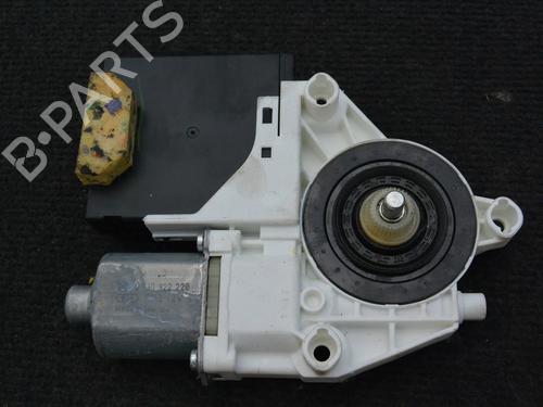 Used Right front window motor Right front window motor VW JETTA IV (162, 163, AV3, AV2) 1.6 (105 hp) 8826419 8826419