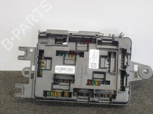 Used Fuse box Fuse box 6751961 6751961