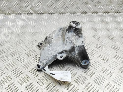 Used Engine mount Engine mount VW TOUAREG (CR7, RC8) 3.0 TSI 4motion (340 hp) 33393974 33393974