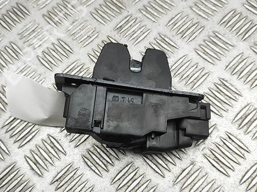 Used Tailgate lock PEUGEOT 3008 II SUV (MC_, MR_, MJ_, M4_) Hybrid 180 (M4DGLU) (179 hp) 30178353