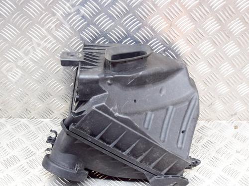 Used Air filter box AUDI A4 B6 Convertible (8H7) 3.0 (220 hp) 8895050