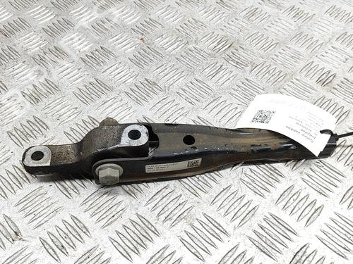 Used Engine mount Engine mount VW PASSAT B8 Variant (3G5, CB5) 2.0 TDI (150 hp) 18879696 18879696