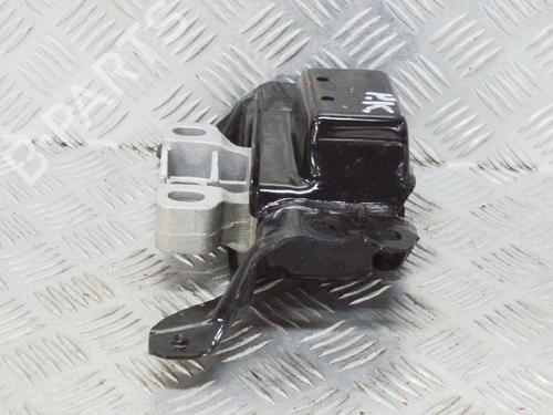 Used Engine mount AUDI Q3 (8UB, 8UG) 2.0 TDI quattro (150 hp) 6769381