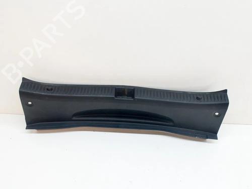 Pynteliste til bagklap Pynteliste til bagklap MERCEDES-BENZ C-CLASS (W205) C 220 BlueTEC / d (205.003) (163 hp) 36043059 36043059